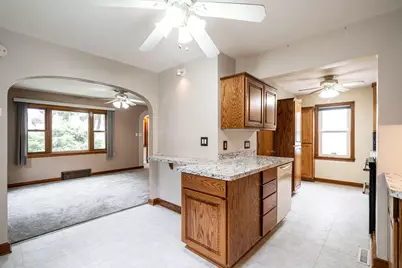 3535 S Pine Ave, Milwaukee, WI 53207 - Photo 7
