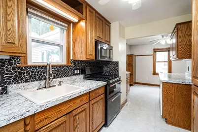 3535 S Pine Ave, Milwaukee, WI 53207 - Photo 9