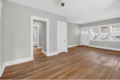 2335  Olive St, Racine, WI 53403 - Photo 5