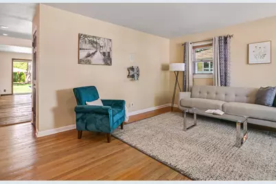2970 S 104th St, West Allis, WI 53227 - Photo 11