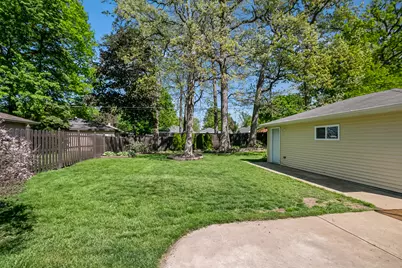 2970 S 104th St, West Allis, WI 53227 - Photo 27