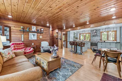 7124  Pioneer Rd, Cedarburg, WI 53012 - Photo 5