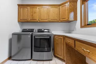 W275N1891 Cabin Creek Ct, Pewaukee, WI 53072 - Photo 15