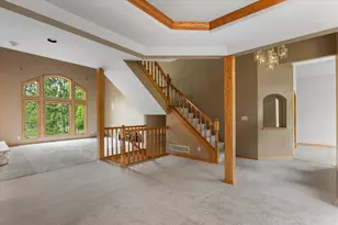 W275N1891 Cabin Creek Ct, Pewaukee, WI 53072 - Photo 5
