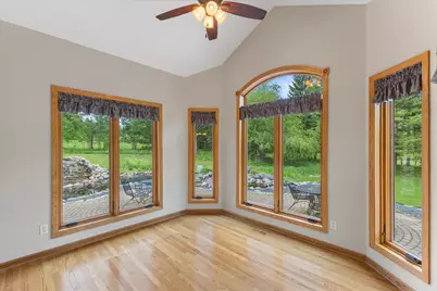 W275N1891  Cabin Creek Ct, Pewaukee, WI 53072 - Photo 17