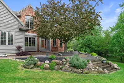 W275N1891  Cabin Creek Ct, Pewaukee, WI 53072 - Photo 1