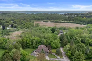 W275N1891 Cabin Creek Ct, Pewaukee, WI 53072 - Photo 51