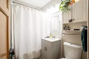 3412 N Bartlett Ave, Milwaukee, WI 53211 - Photo 17