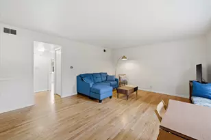1319 E Randolph Ct, Milwaukee, WI 53212 - Photo 3