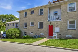 1319 E Randolph Ct, Milwaukee, WI 53212 - Photo 33