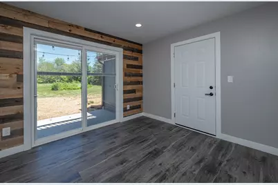 7920 W Puetz Rd, Franklin, WI 53132 - Photo 21