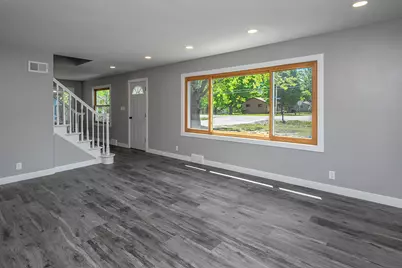 7920 W Puetz Rd, Franklin, WI 53132 - Photo 9