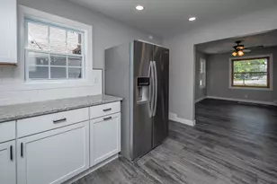 7920 W Puetz Rd, Franklin, WI 53132 - Photo 15