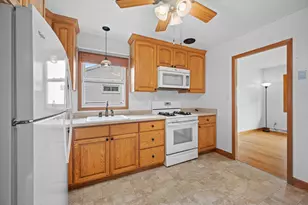 6517 W Lakefield Dr, Milwaukee, WI 53219 - Photo 9
