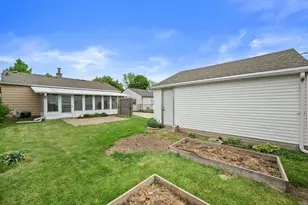 6517 W Lakefield Dr, Milwaukee, WI 53219 - Photo 27