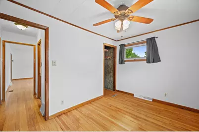 6517 W Lakefield Dr, Milwaukee, WI 53219 - Photo 19