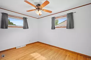 6517 W Lakefield Dr, Milwaukee, WI 53219 - Photo 15