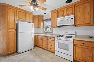 6517 W Lakefield Dr, Milwaukee, WI 53219 - Photo 7