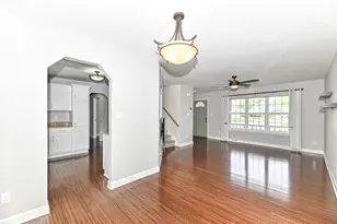 N88W18115 Duke St, Menomonee Falls, WI 53051 - Photo 7