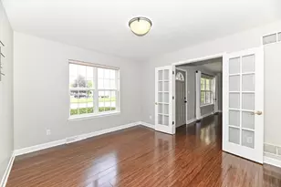 N88W18115 Duke St, Menomonee Falls, WI 53051 - Photo 9
