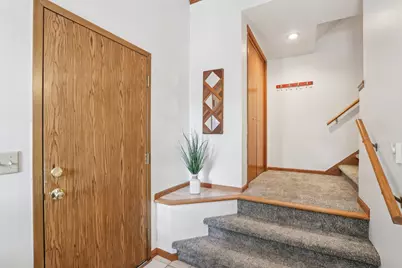 743  Cherokee Path, Lake Mills, WI 53551 - Photo 3