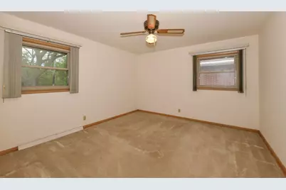 1631 W Bottsford Ave, Milwaukee, WI 53221 - Photo 19