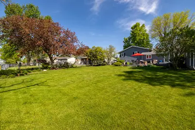 N67W23865  Linda Dr, Sussex, WI 53089 - Photo 9