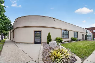 1024  60th St #4, Kenosha, WI 53140 - Photo 3