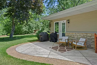 8414 W Poplar Dr, Mequon, WI 53097 - Photo 31