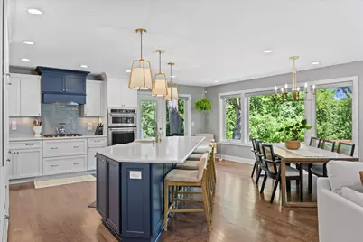 8414 W Poplar Dr, Mequon, WI 53097 - Photo 11