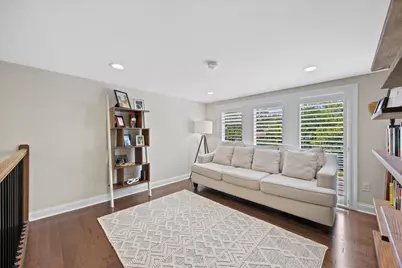 8414 W Poplar Dr, Mequon, WI 53097 - Photo 5