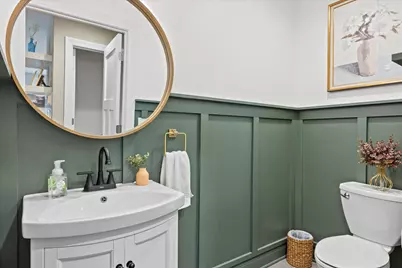 8414 W Poplar Dr, Mequon, WI 53097 - Photo 17