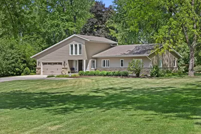 8414 W Poplar Dr, Mequon, WI 53097 - Photo 39