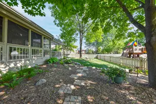 W171N4991 Greenview Ave, Menomonee Falls, WI 53051 - Photo 37
