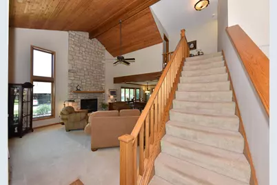 W171N4991  Greenview Ave, Menomonee Falls, WI 53051 - Photo 5
