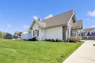 1070 Bedford Ct, Racine, WI 53406 - Photo 27