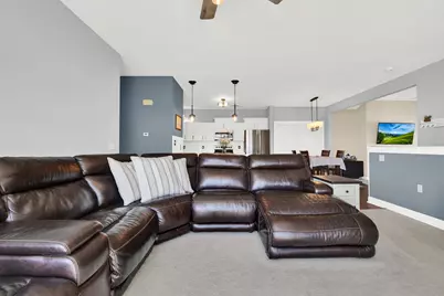 1070  Bedford Ct #201, Racine, WI 53406 - Photo 11