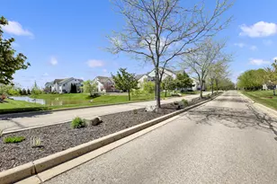 1070 Bedford Ct, Racine, WI 53406 - Photo 29