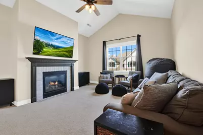 1070  Bedford Ct #201, Racine, WI 53406 - Photo 13