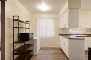 5857 N 76th St, Milwaukee, WI 53218 - Photo 9