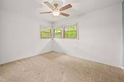 1401 S Westbrooke Pkwy, New Berlin, WI 53146 - Photo 41