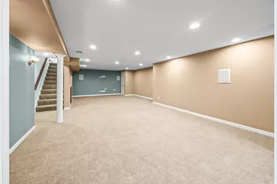 1401 S Westbrooke Pkwy, New Berlin, WI 53146 - Photo 31
