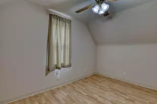 4325 W Grange Ave, Greenfield, WI 53220 - Photo 17