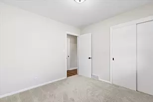 234 Green Valley Pl, West Bend, WI 53095 - Photo 31