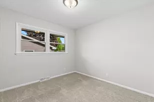 234 Green Valley Pl, West Bend, WI 53095 - Photo 29