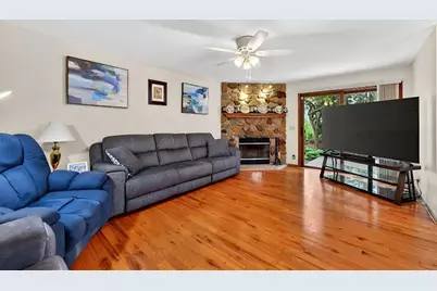 N34W23849  Grace Ave #C, Pewaukee, WI 53072 - Photo 3