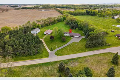 4613 W Rutland Rd, Rutland, WI 53521 - Photo 5