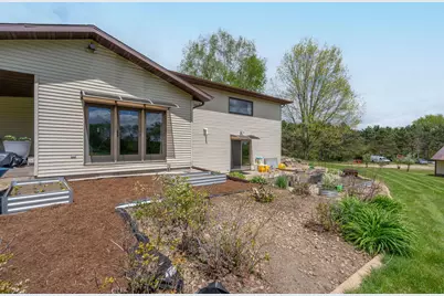 4613 W Rutland Rd, Rutland, WI 53521 - Photo 13