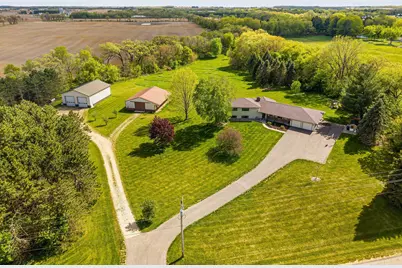 4613 W Rutland Rd, Rutland, WI 53521 - Photo 3