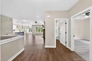 9827 W Dakota St, West Allis, WI 53227 - Photo 9